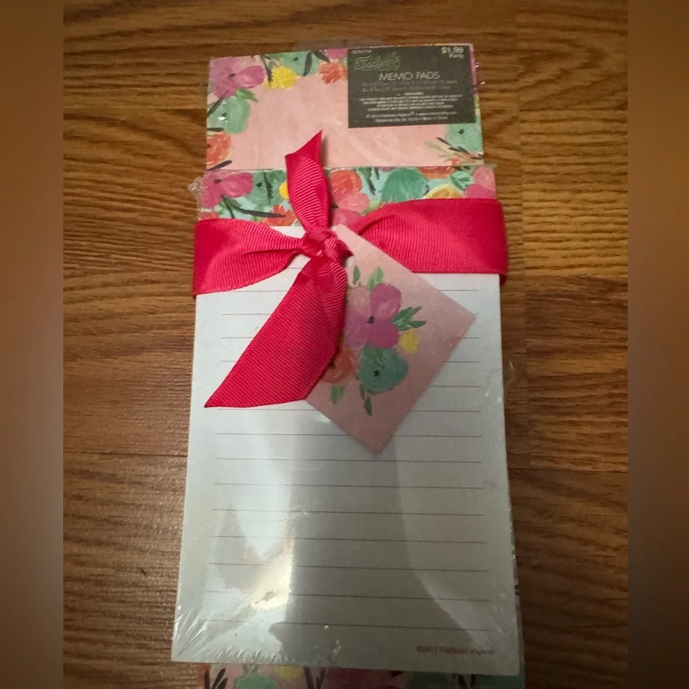 Floral Memo Pad -NEW